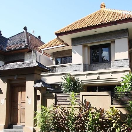 Villa Indah Kuta Royal - Private Pool - Optic Fiber High Speed Internet Kuta Lombok Exterior foto